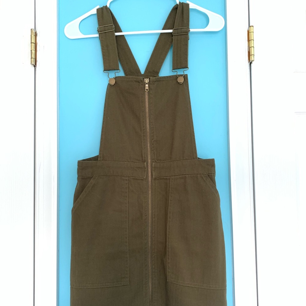 🎉2/25$ Olive Overall Dress/Skirt